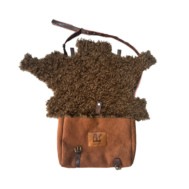 Suede and fur-lined bag.