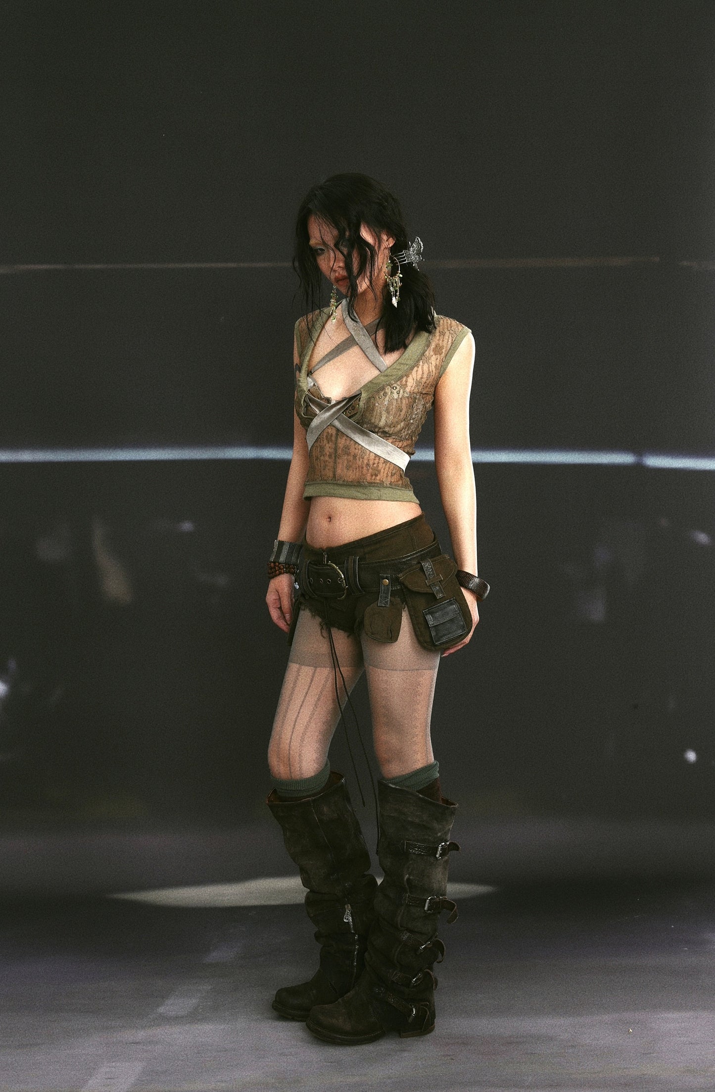 Low-waist Hottie short shorts with belt