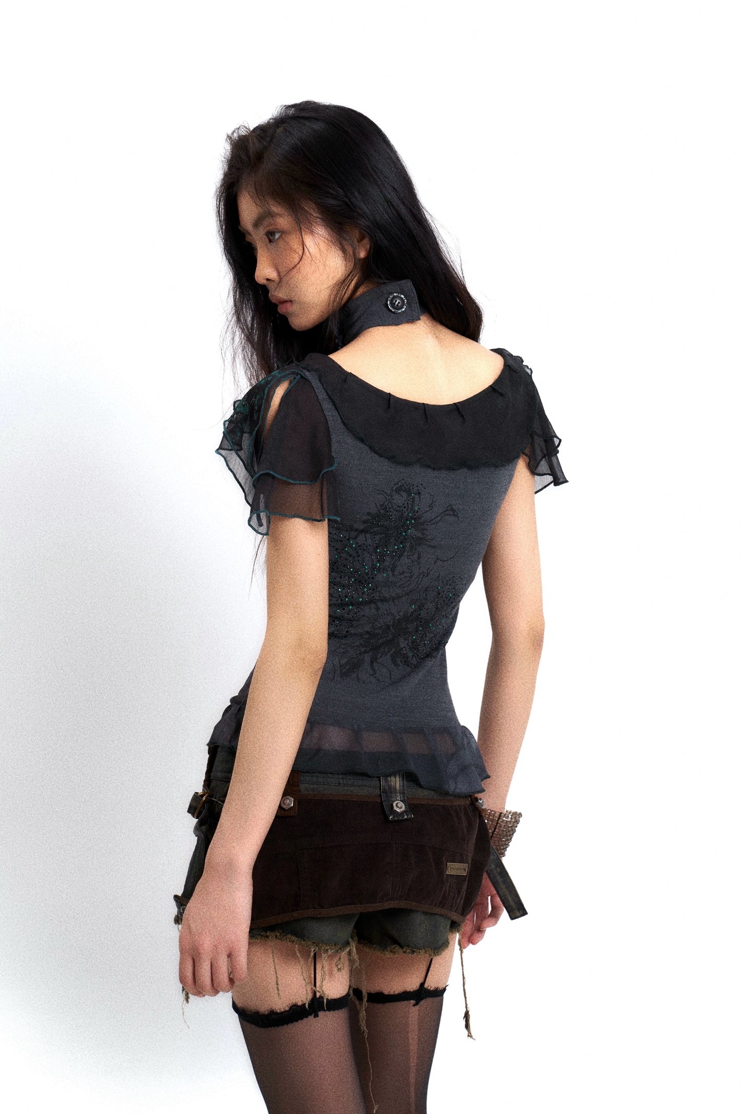 Printed gauze and knitted spliced top with a neck gaiter