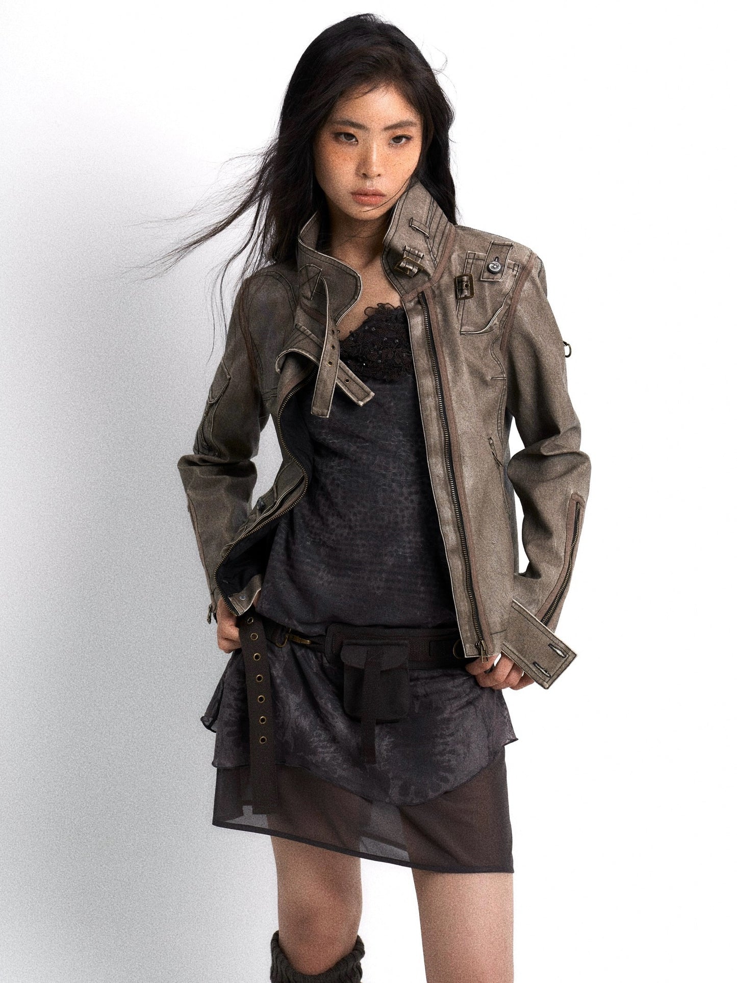 Wash water to make old vintage punk style leather jackets