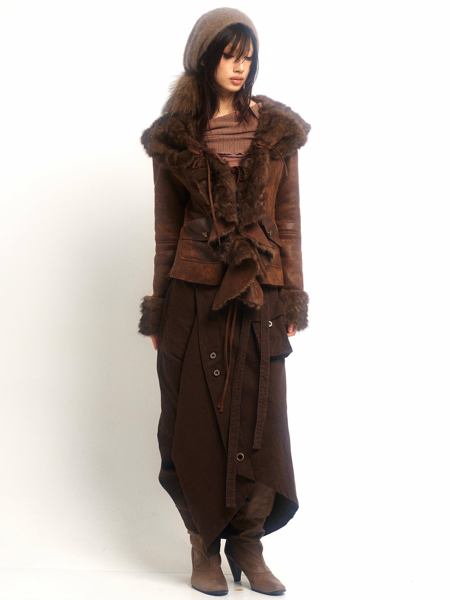 Warm fur-lined coat with a large lapel