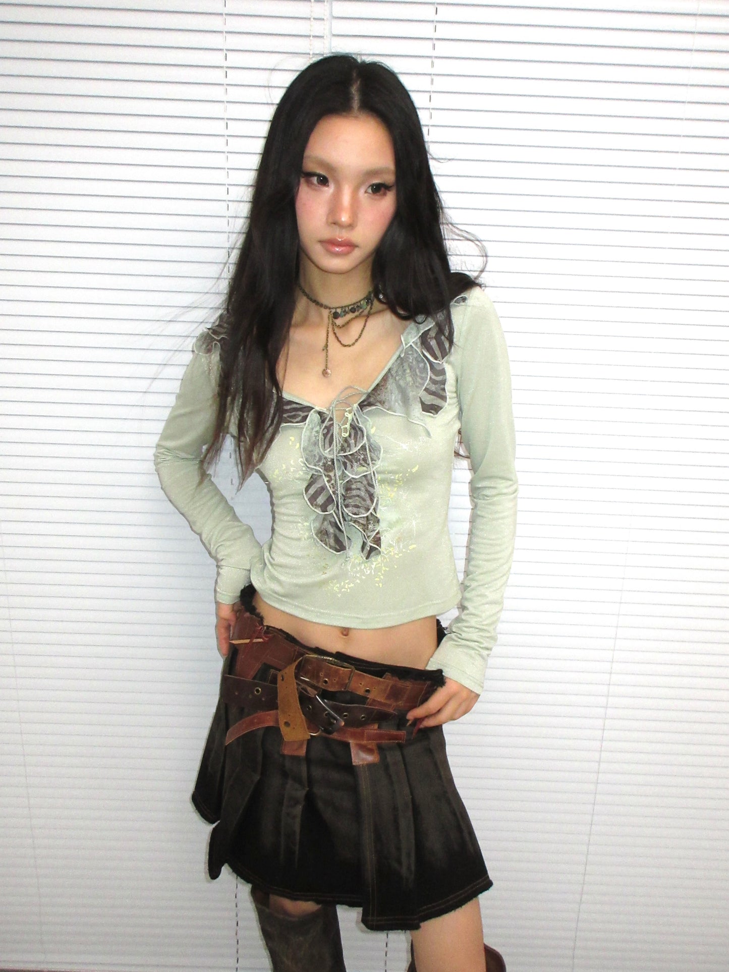 Printed V-Neck Long-Sleeve Stretch Top with Back Chain Detail