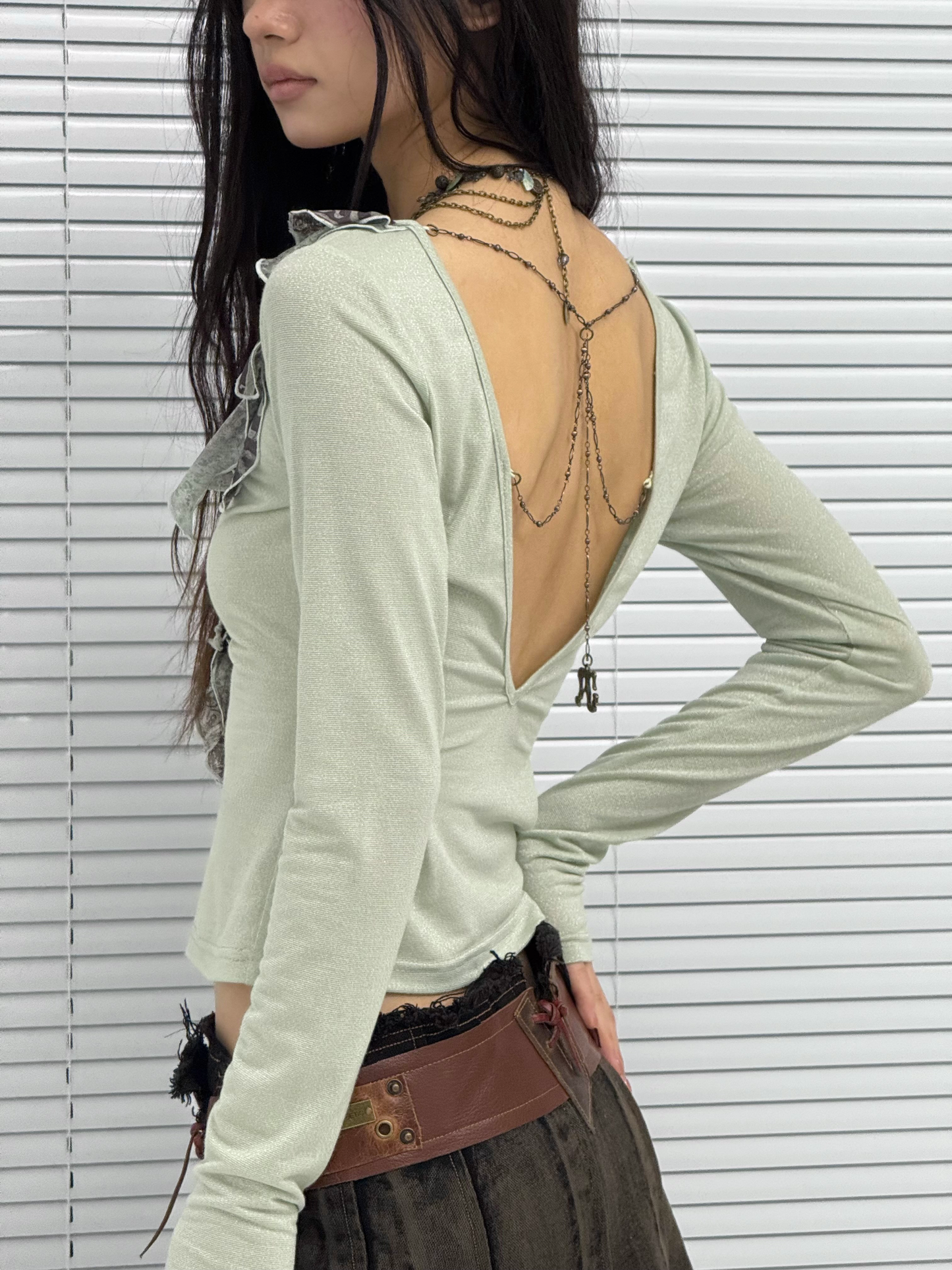 Printed V-Neck Long-Sleeve Stretch Top with Back Chain Detail