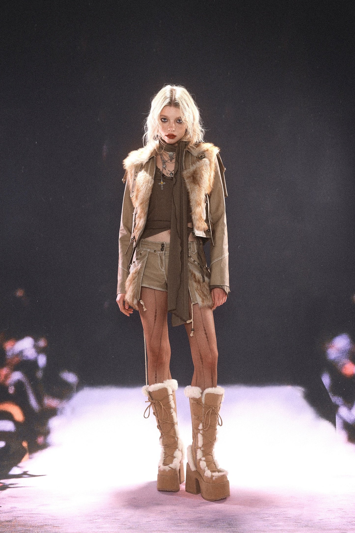 Make old faux leather fur collar patchwork jacket and shorts suit