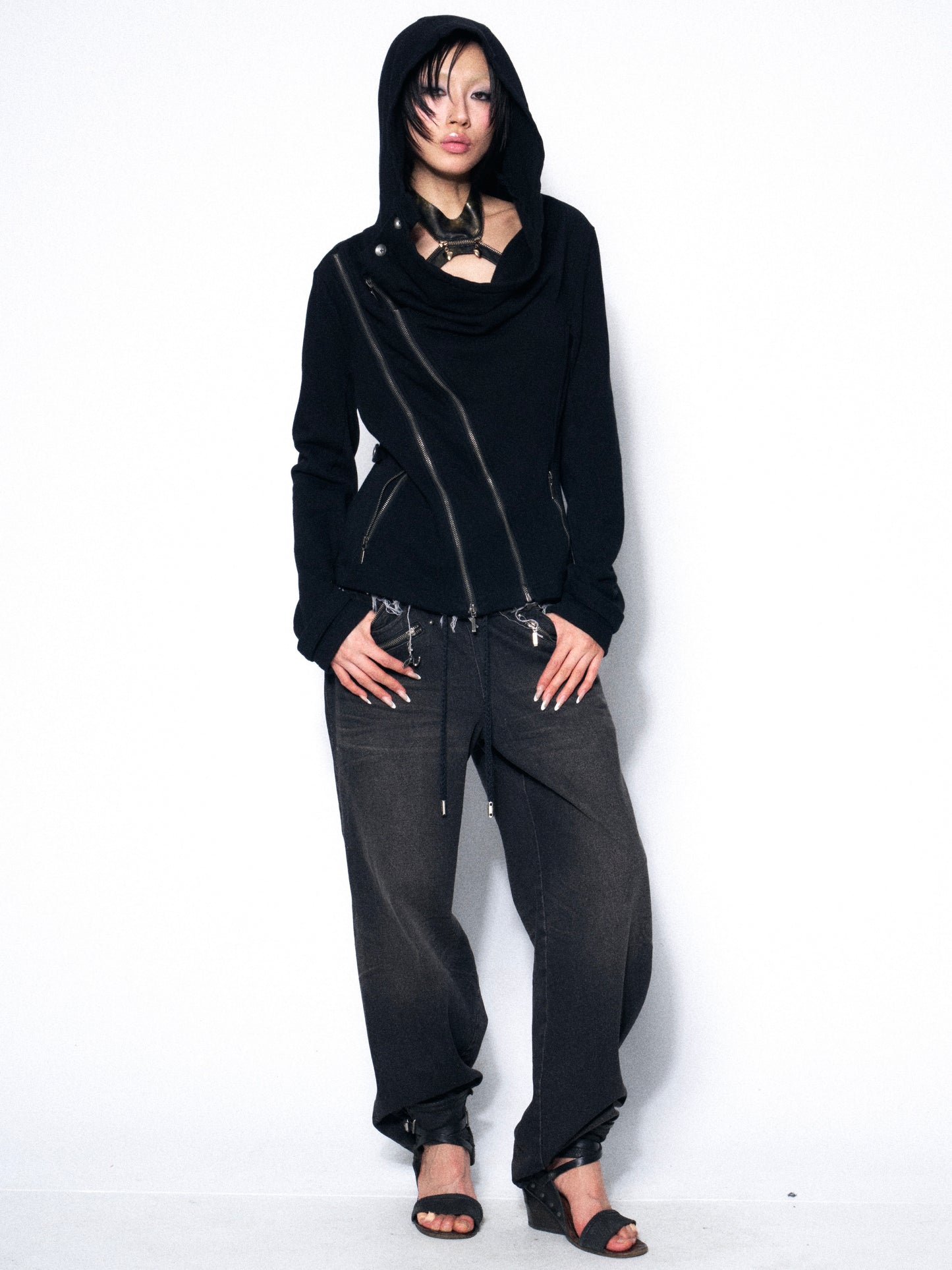 Distressed Denim Jeggings with Ribbed Paneling and Elastic Waist